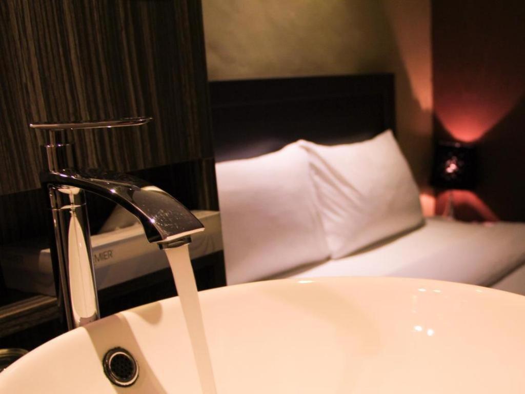 Zotel Business & Leisure Hotel Kuching Kültér fotó